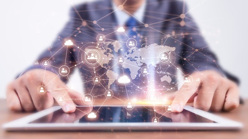 ERP实施成功关键：案例分析下的咨询公司选择策略